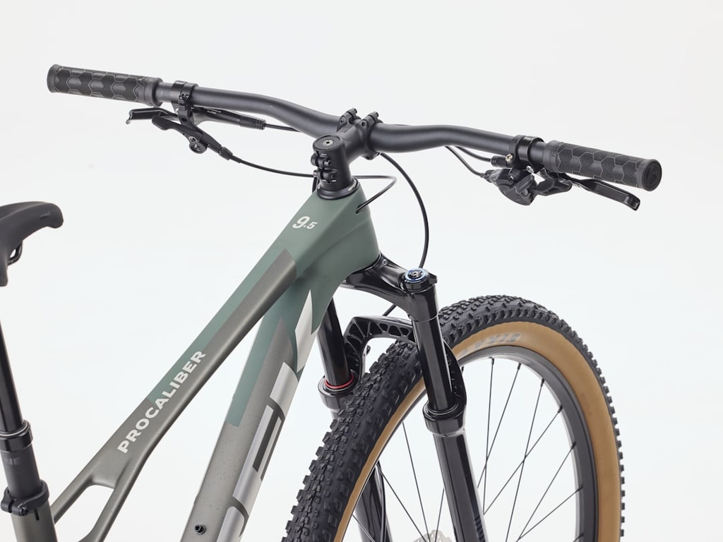 31525:Matte Keswick Green/Mercury - Vista 1
