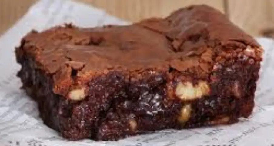BROWNIE CON NUEZ
