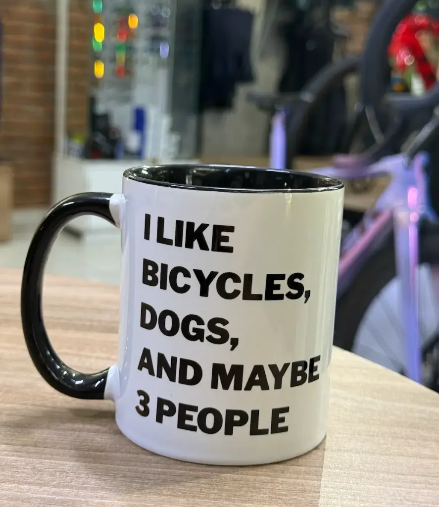 TAZA I LIKE BICYCLES, 3 PEOPLE