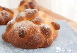 PAN DE MUERTO