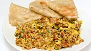HUEVO CON MACHACA