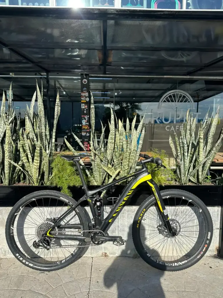 BICICLETA CANYON LUX CF TALLA M SEMINUEVA